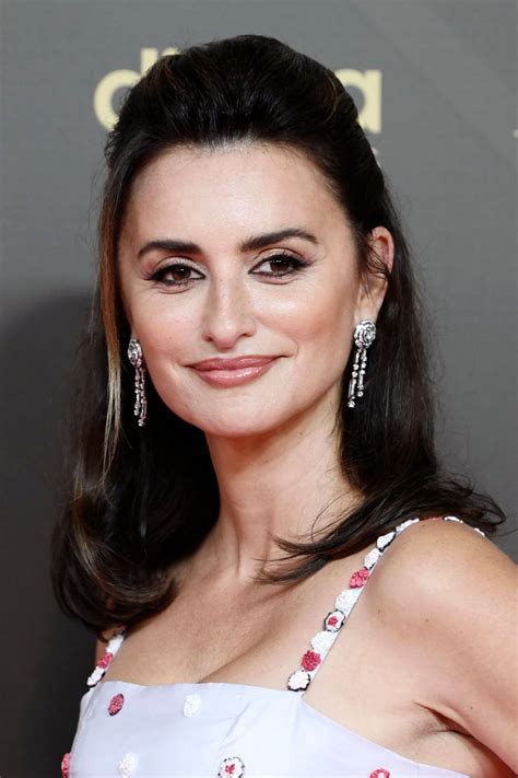 penelope cruz age 2022.